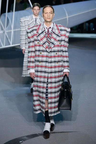 Look 27
